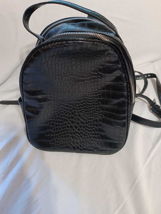 Кожена дамска раница