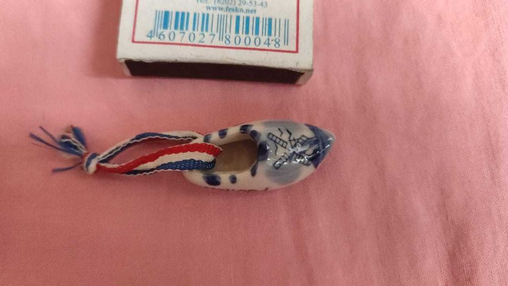 Брелок сувенир башмак ботинок башмачок кломп туфля Фарфор Мельница