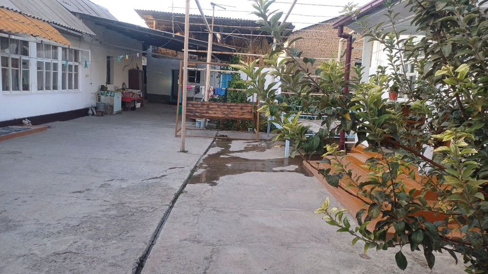 Продаётся дом в городе Нурафшоне