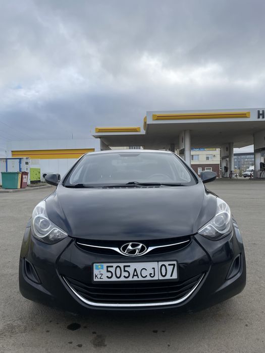 Hyundai Elantra 2013