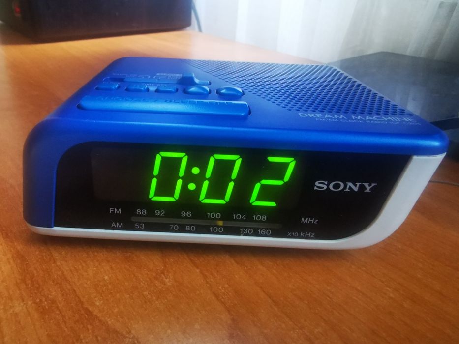 Radio cu ceas Sony