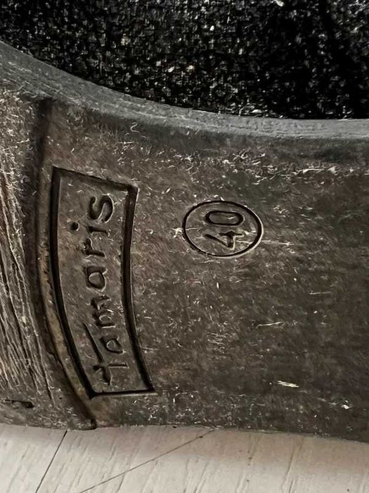 Botine negre de piele