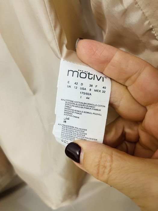 Trenci motivi M ca nou Italia