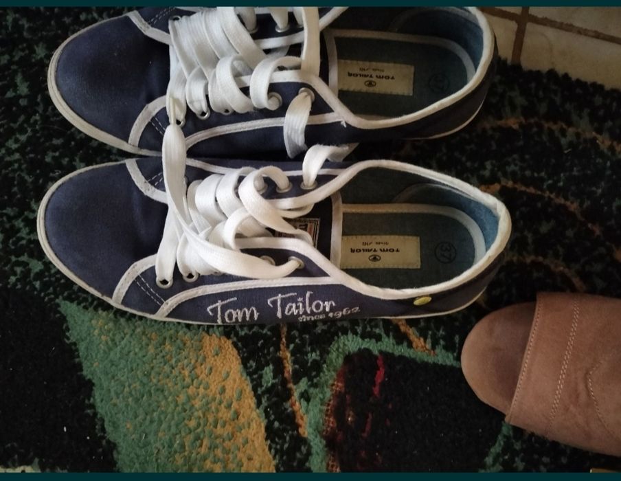 Adidași, teniși și pantofi de damă 37-38.