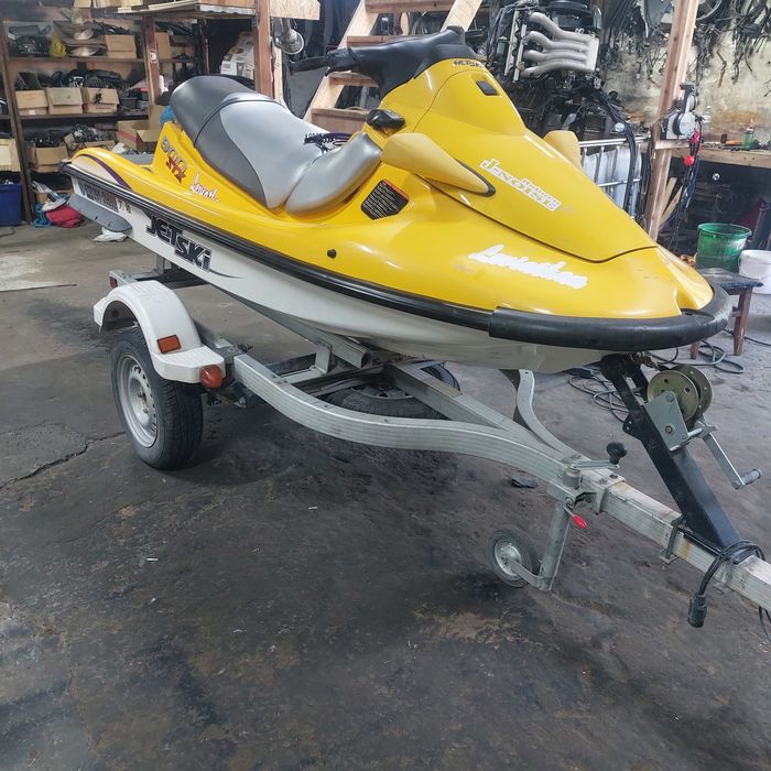 Кавасаки STX 900