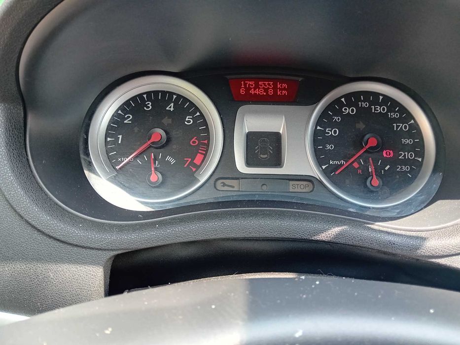Renault clio 3 1.4 benzina 16 valve