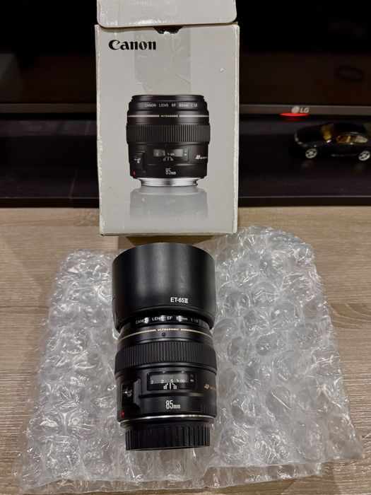 Obiective canon-  ef- 85mm f1.8 USM si ef 135mm F2L USM