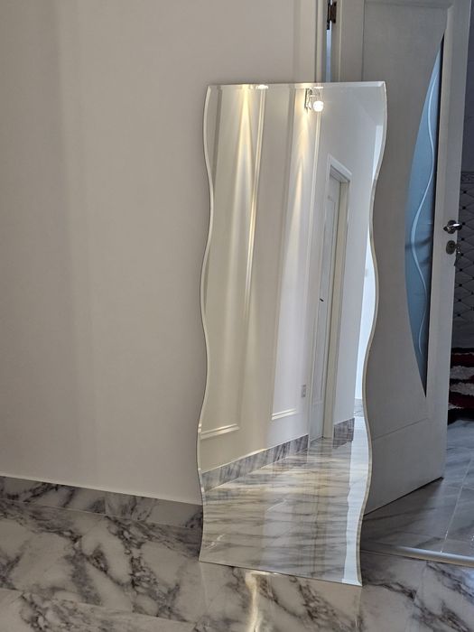 Oglinda 160x60 cm, impecabila