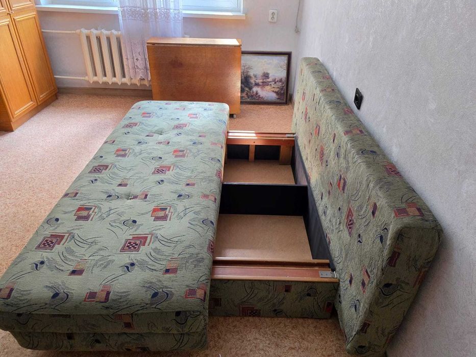 Продам тахту б/у недорого