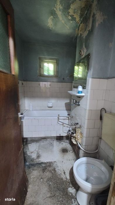 De vanzare apartament 2 camere,parter,aleea Crinilor