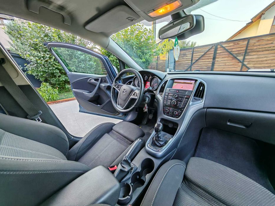 OPEL Astra 2013 — imagine 5