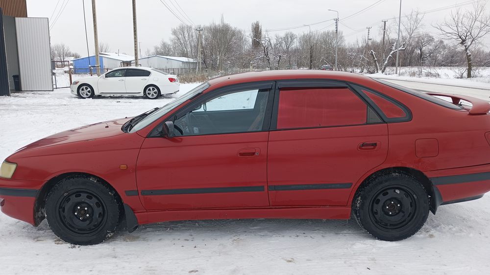 Продам Карина е 1.8