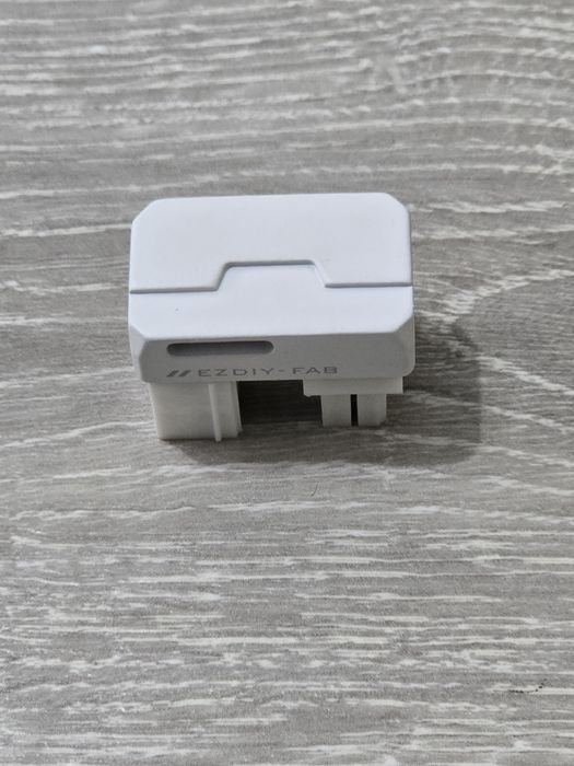 Adaptor Alimentare GPU PCIe 8-Pin EZDIY-FAB 180° – Alb, Nou