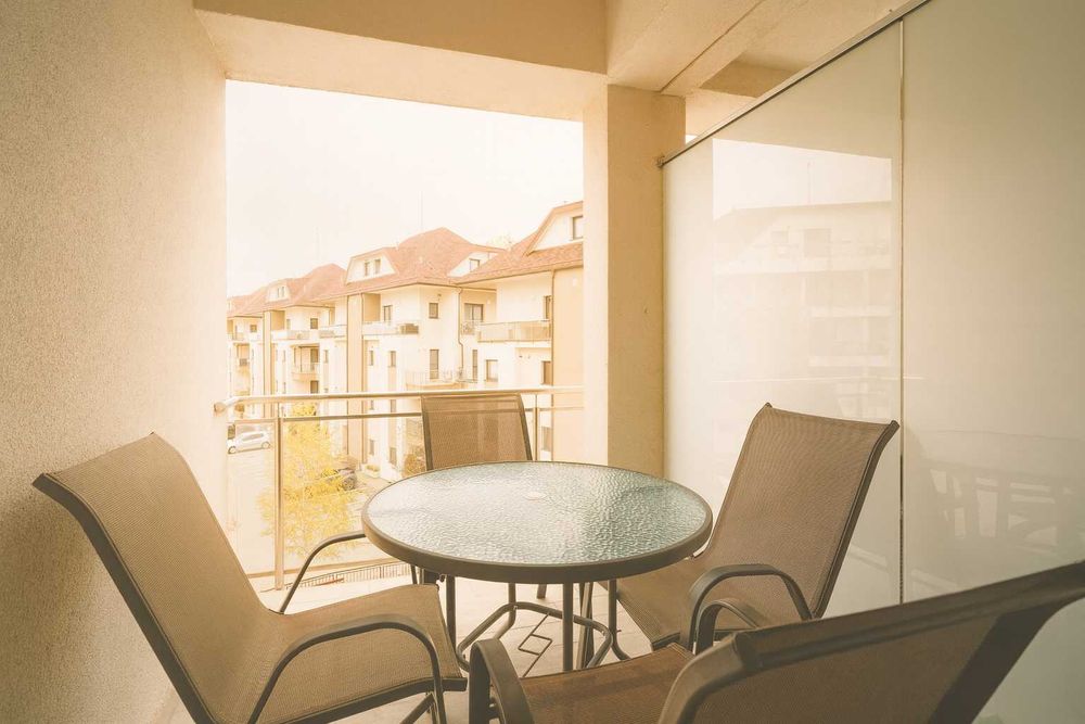 Apartament regim hotelier, totul nou, langa aeroport