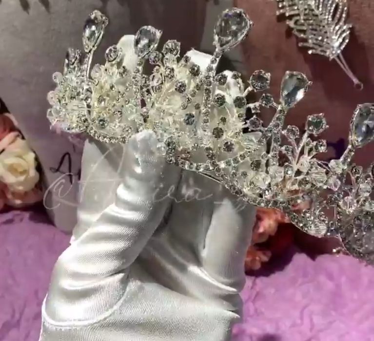 Свадебные платья