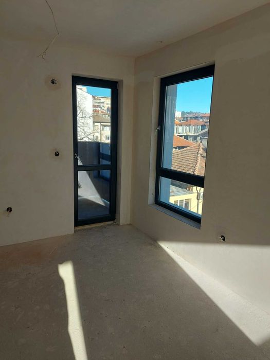 Продава се Тристаен апартамент в Стара Загора, Била - 107 кв.м за 1729 €/кв.м - Снимка #12