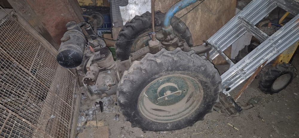 Motocultor  foarte puternic