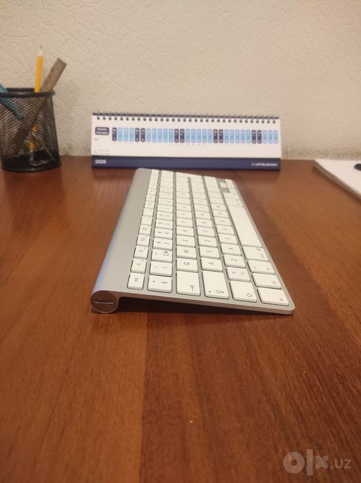 Apple Magic Keyboard 1