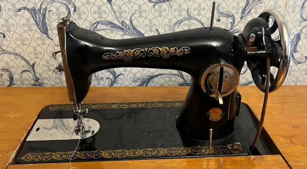 Швейная машинка СССР ПМЗ им. Калинина.