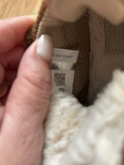 UGG Lowmel marimea 25