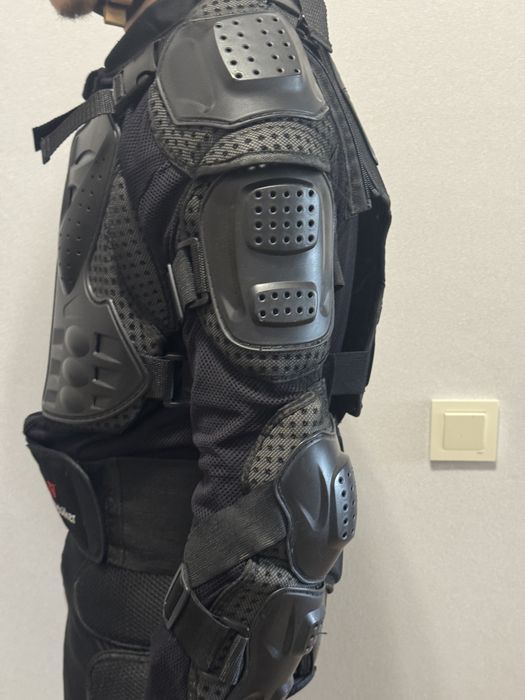 Продам экипировку для мотоцикла