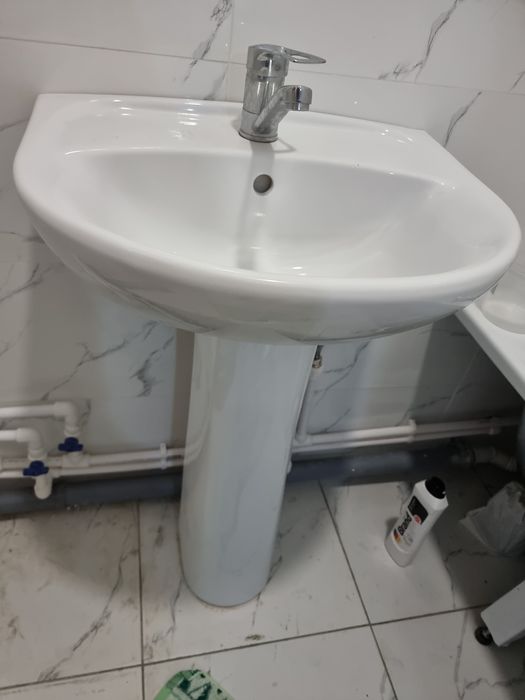 Продам раковину тюльпан