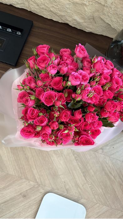 Продается букет живых роз