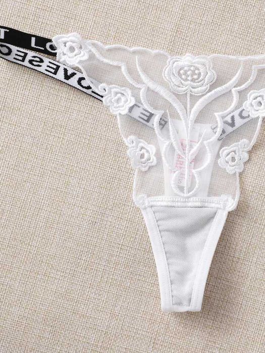 Секси дантелени прашки с рози 3 броя комплект бельо