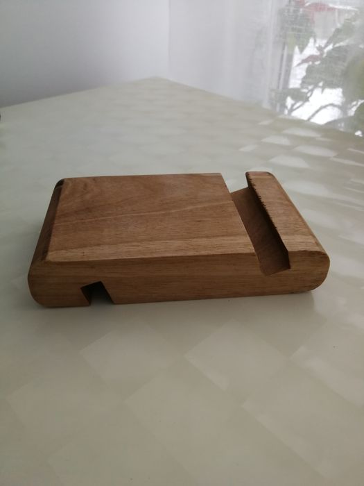 Suport telefon din lemn de nuc/cires/brad