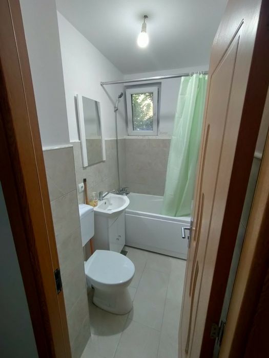 De închiriat apartament cu două camere
