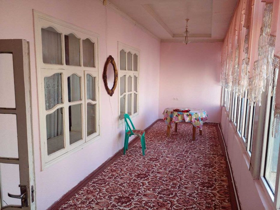 Продайся уютный дом в городе Янгиюль