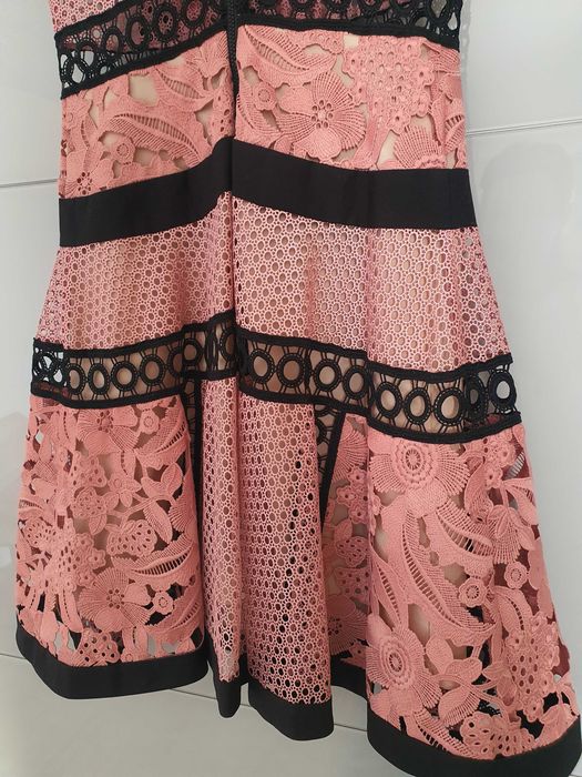 Rochie ocazie din dantelă, roz pudrat cu negru