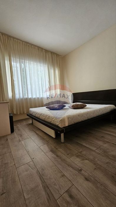 Дава се под наем Тристаен апартамент в Варна, ВИНС - 80 кв.м за 510 € - Снимка #7