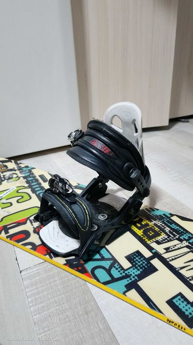 Snowboard firefly 142