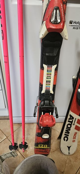 Ски, ски обувки и щеки