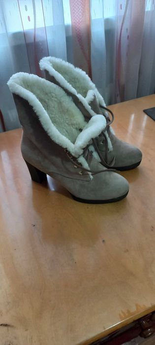 Женские зимние сапоги