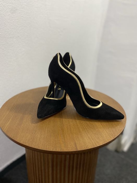 Pantofi  cu toc eleganti