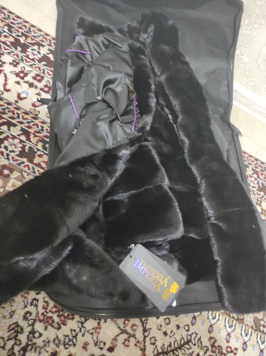 Новая норковая шуба, трансформер- цвет Черный бриллиант.