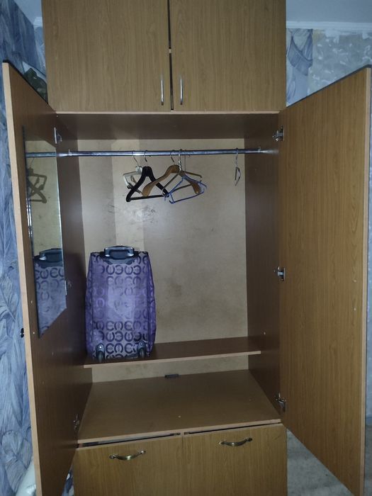 Продам шкаф вещевой