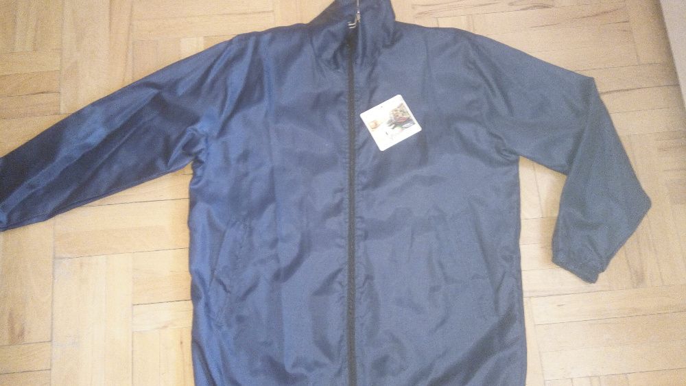 НОВО непромокаемо яке с ПОДАРЪК тениска / блуза по избор