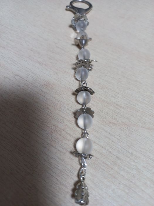 Брелок с цветами ручной работы