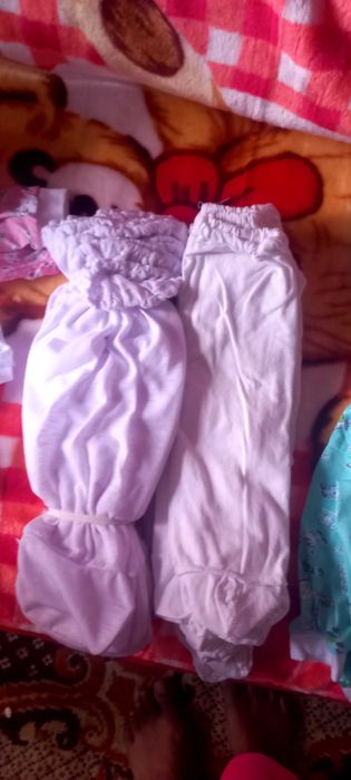 продавам неисползвани децки дрешки