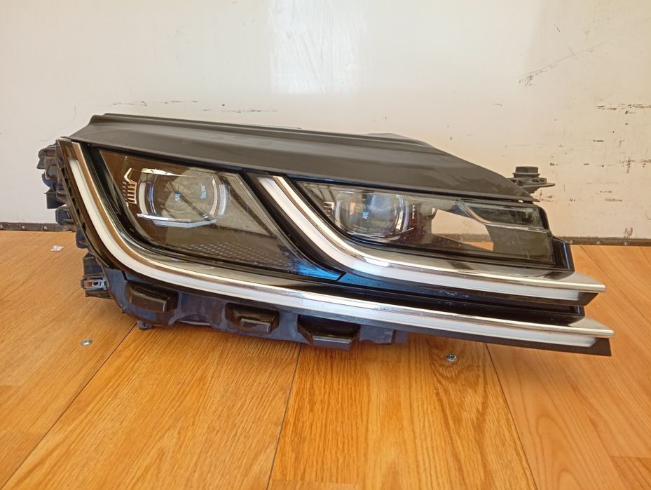 Far dreapta full led vw arteon 3G8 941 082