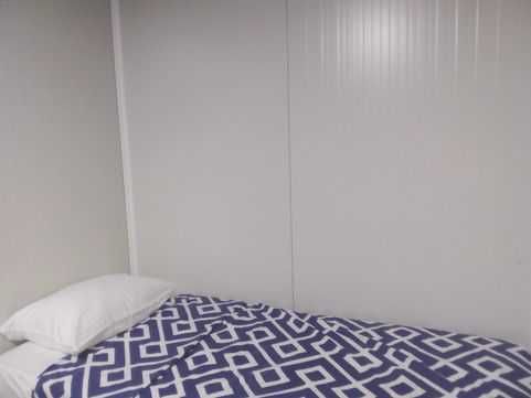 Продавам обзаведено бунгало до плаж в Кариани - 8000 евро.