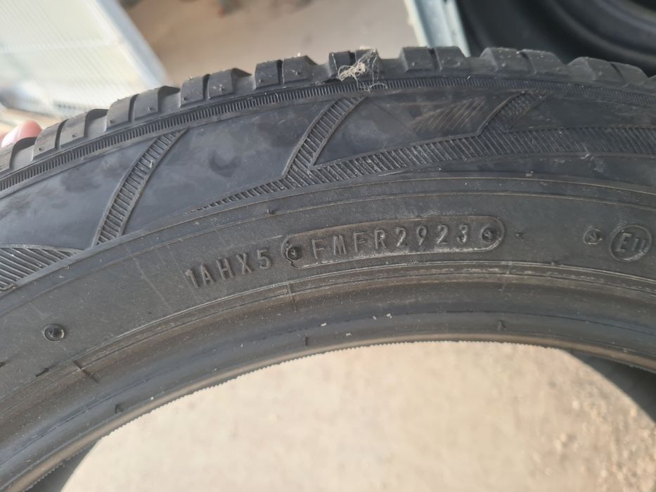 Vand anvelope iarna 205/55 r19