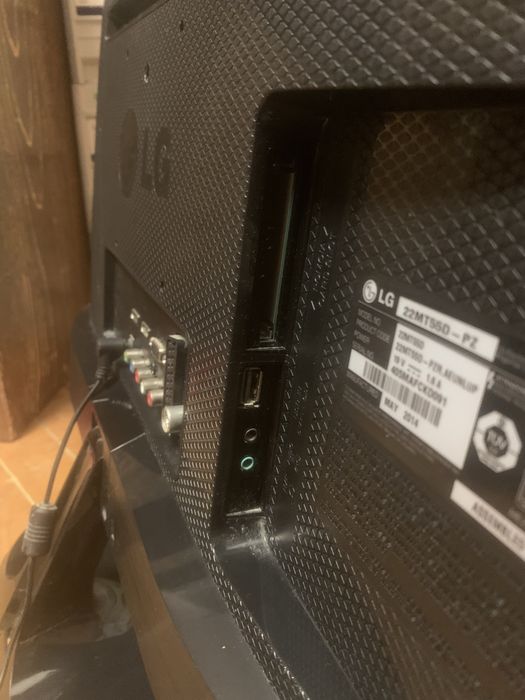 LG 22” (55 cm)- TV/Monitor Full HD