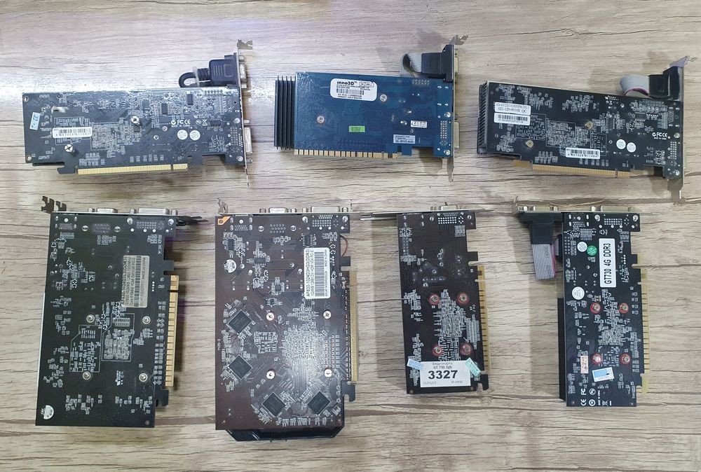Видео карта 1gb 2gb и 4gb  13$ дан