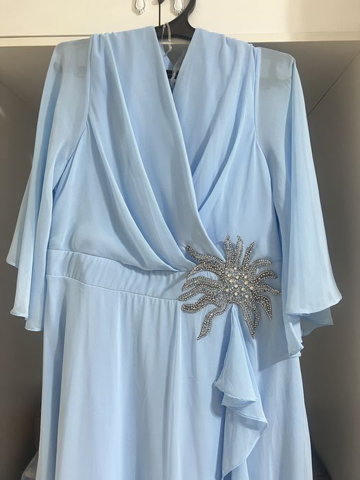 Платье вечернее