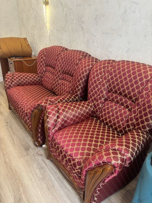 Диван в хорошем состоянии