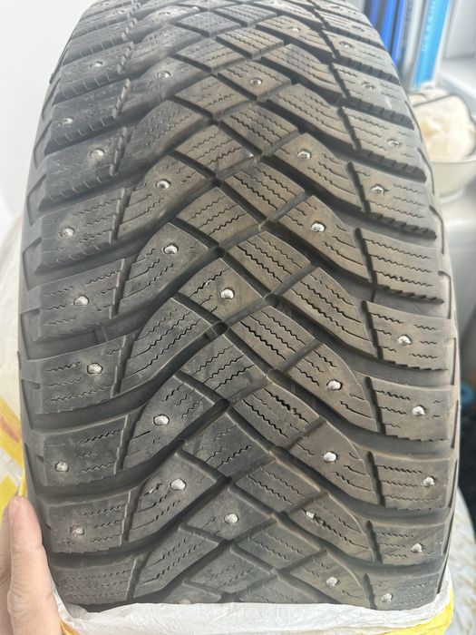Шины зимние R18 245/60 GOOD YEAR